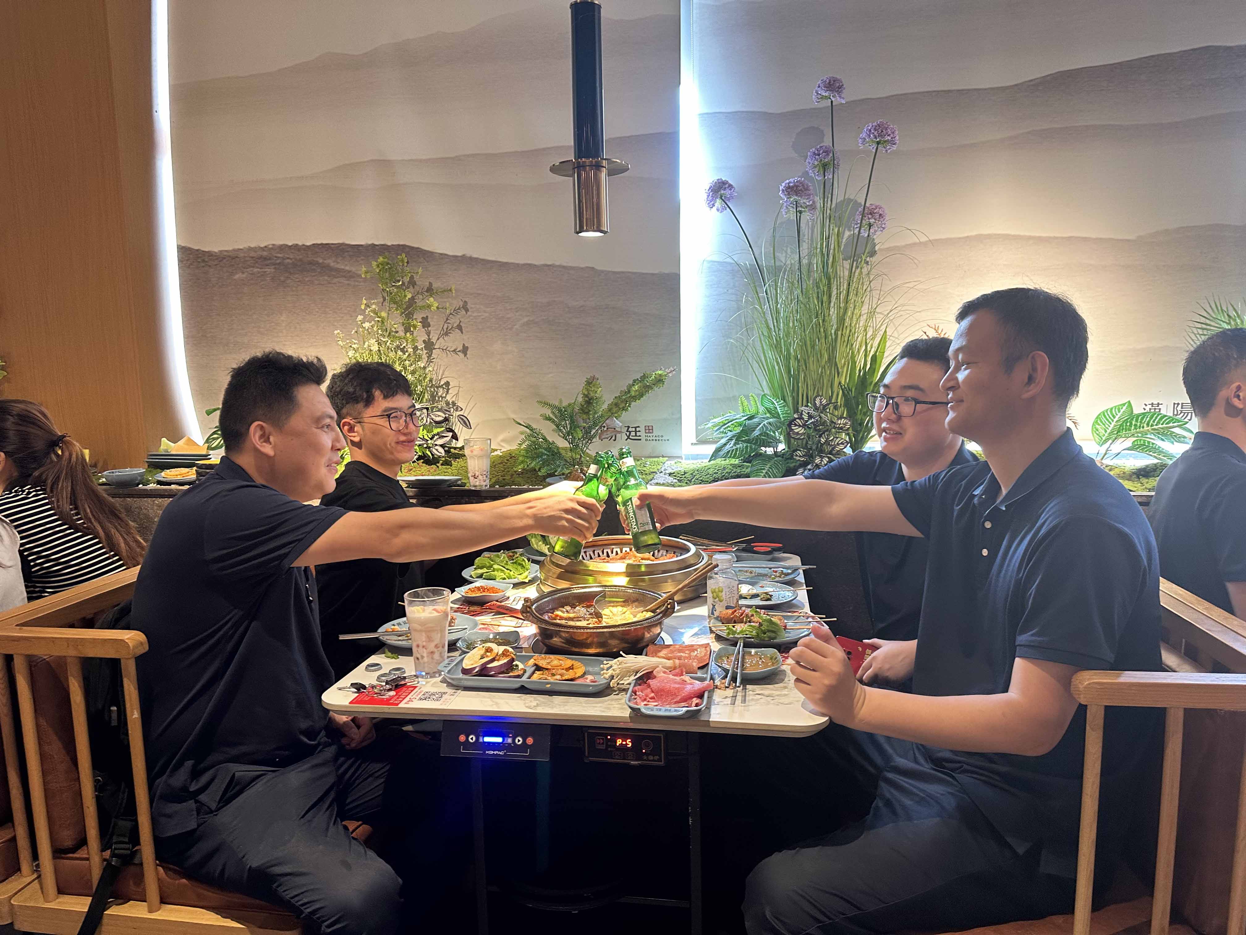 久信達(dá)科技公司員工齊聚光明區(qū)蠄蜍石，開(kāi)啟活力爬山之旅暨團(tuán)建活動(dòng)(圖5)